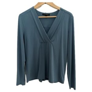 Banana Republic Liquid Knit Pleated V Neck Size S Long Sleeve Pullover Stretch